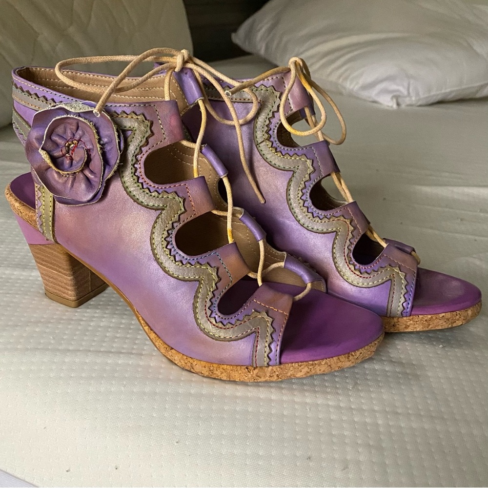💜 HOST PICK 💜 Purple and Tan Women's Heeled Sandals
